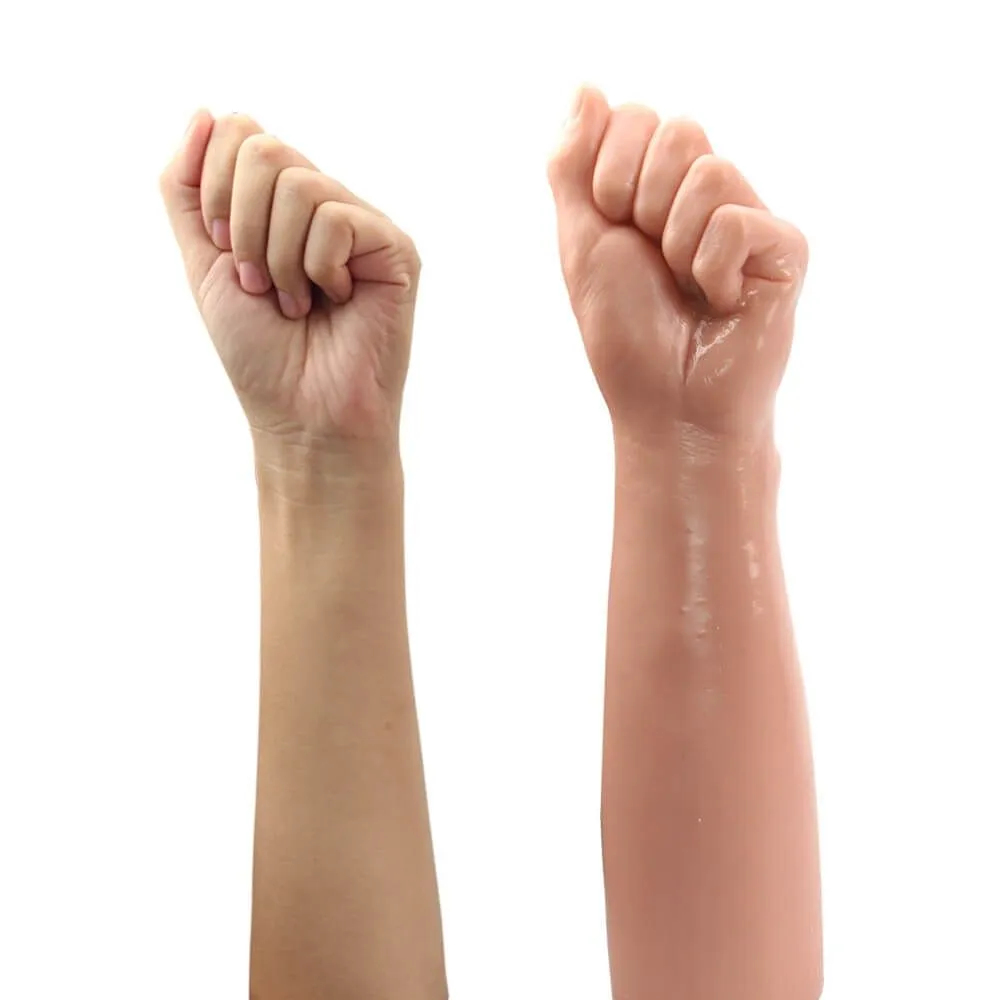 кулак для фистинга lovetoy king size realistic bitch fist, телесный в России