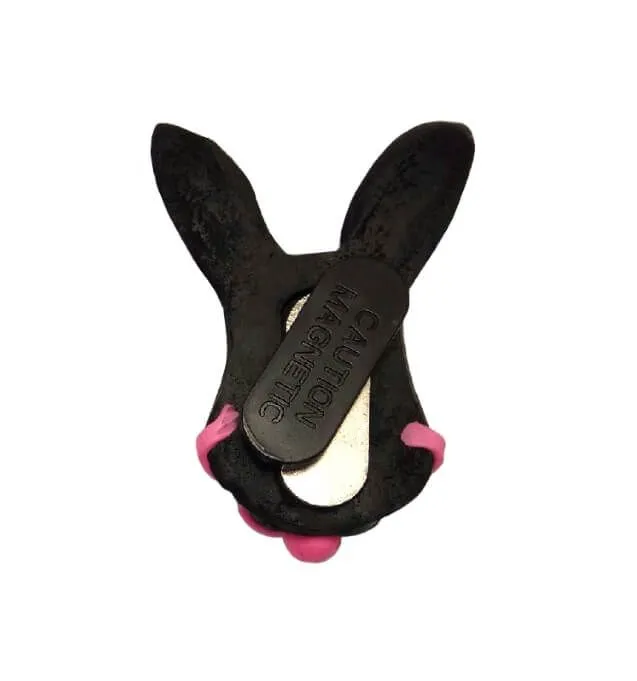брошь pinkrabbit черный кролик с розовым кляпом, на магните в России