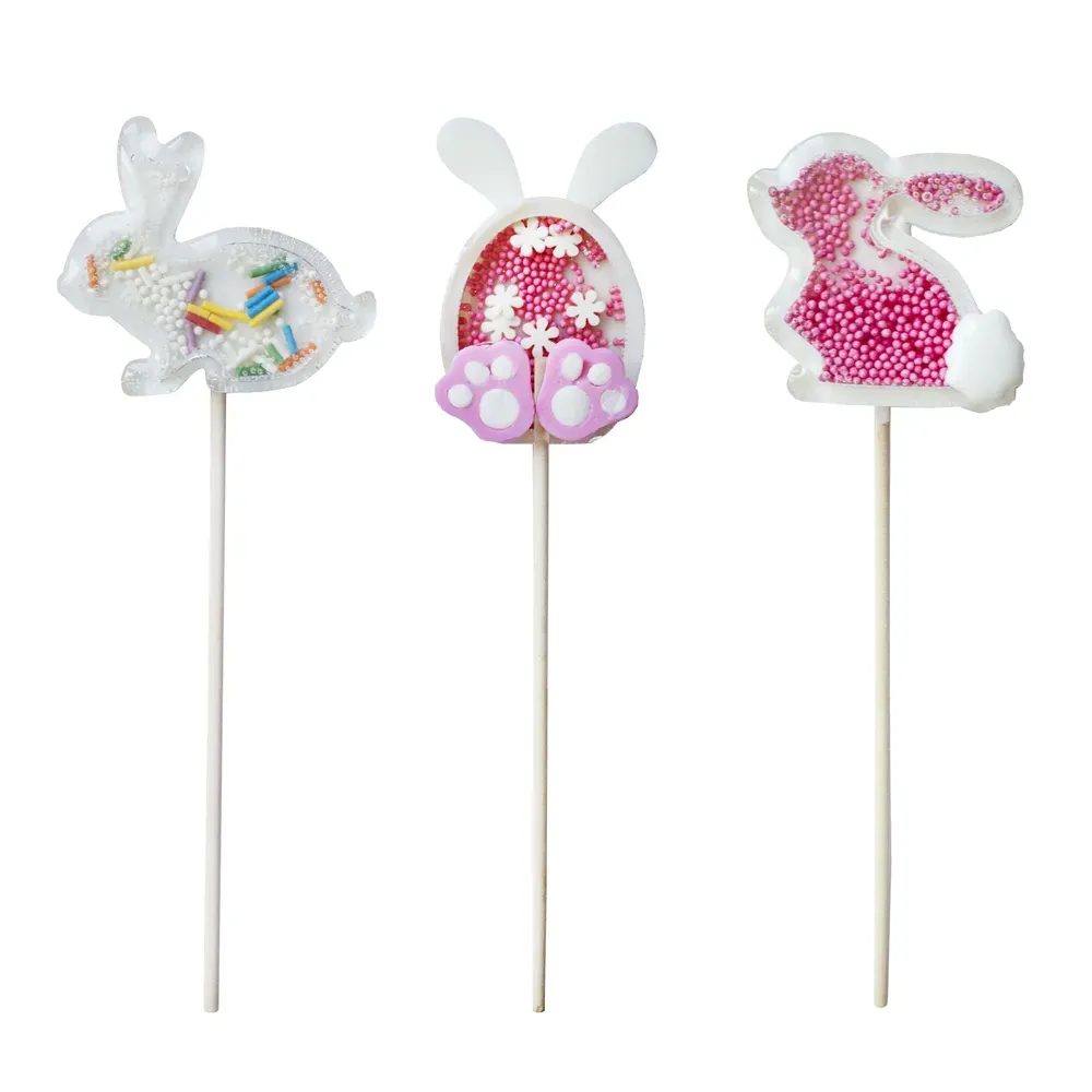 леденец-погремушка символ года в России