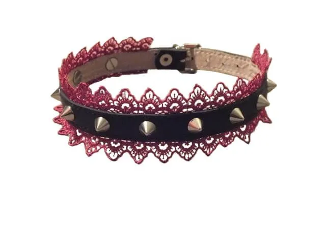 Ошейник Подиум с цикламеновым кружевом и шипами