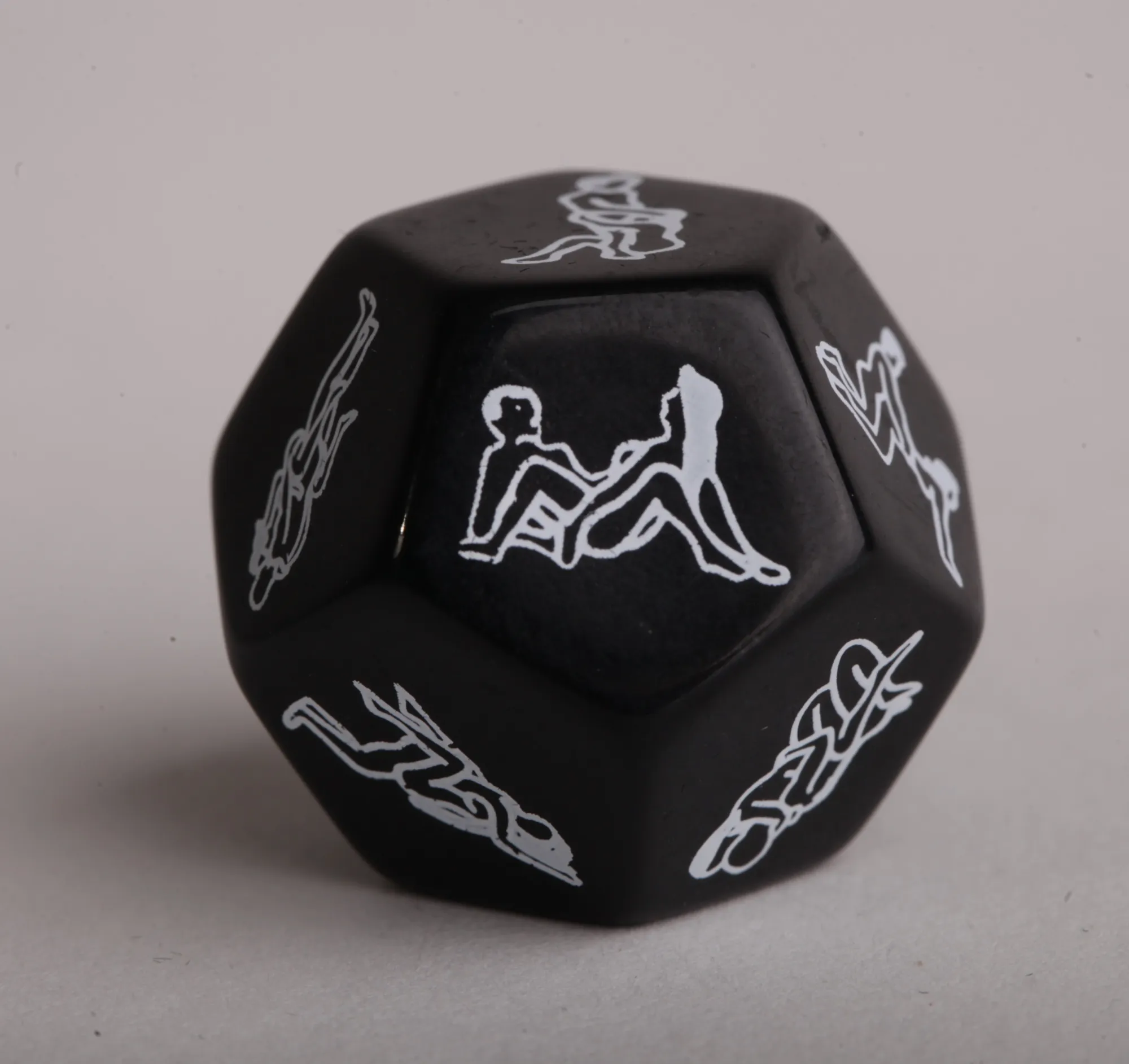 Игровые кости камасутра черные 47400-MM