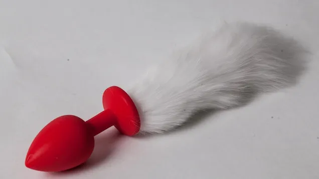 пробка красная силикон с белым хвостом 2,8 х 18,9 см 47163-mm в России