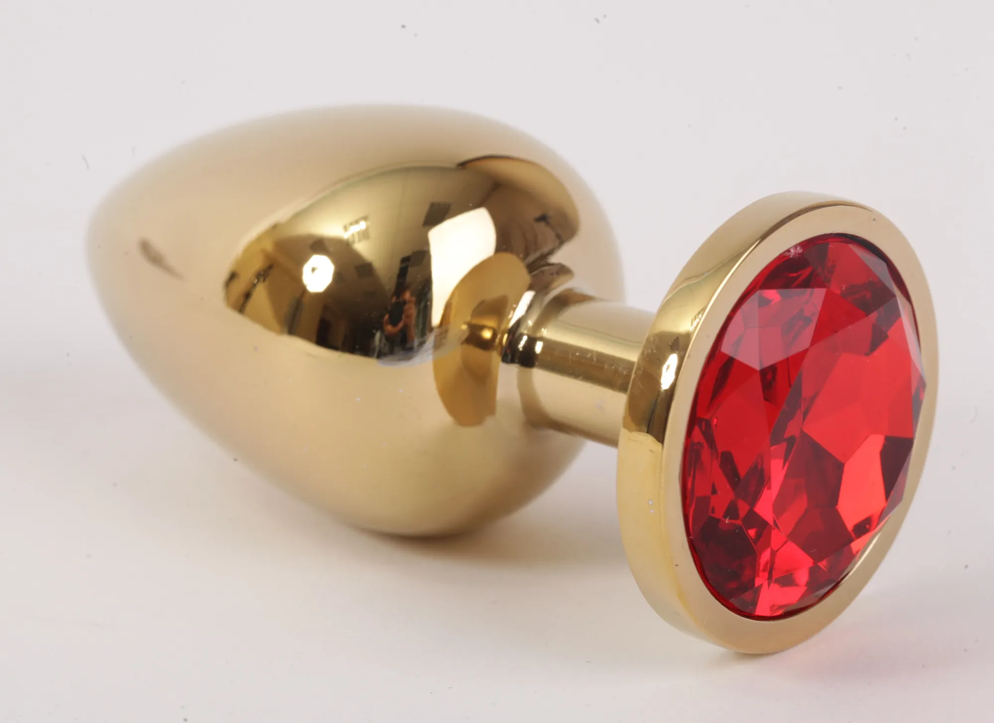 Анальная пробка золото со вставкой красный 3,4х8,2 47003-1-MM