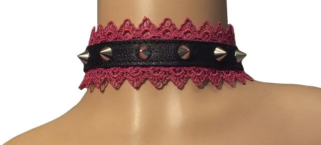 ошейник подиум с цикламеновым кружевом и шипами в России