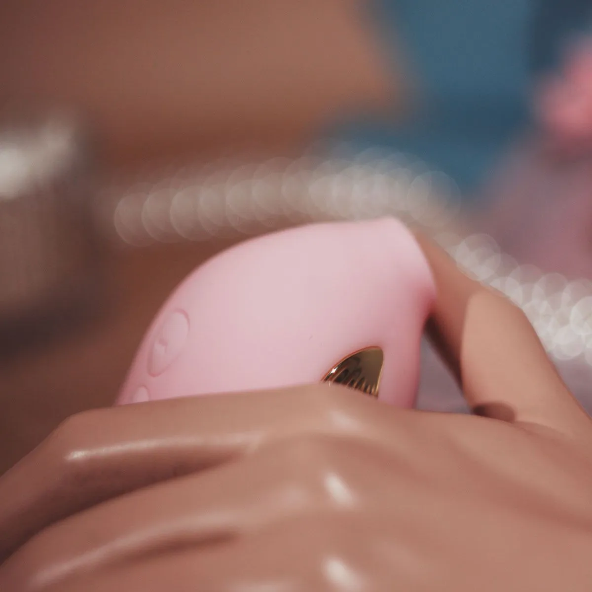 вибромассажер птичка с функцией всасывания, розовый в России