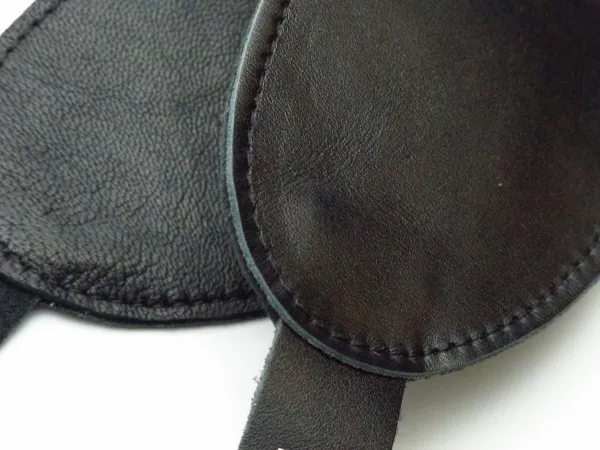 маска на глаза из гладкой кожи 63007ars в России