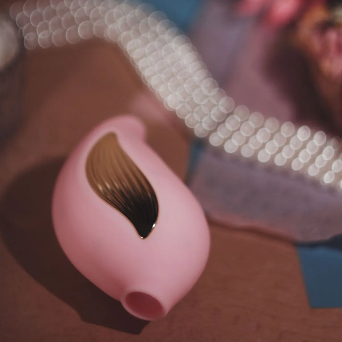 вибромассажер птичка с функцией всасывания, розовый в России