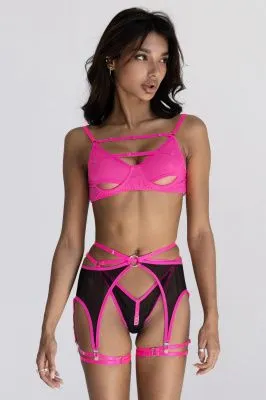 Одежда бренда Pink Rabbit в России