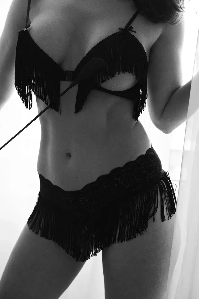 Эротическое трусы с жемчугом и бахромой perla в России