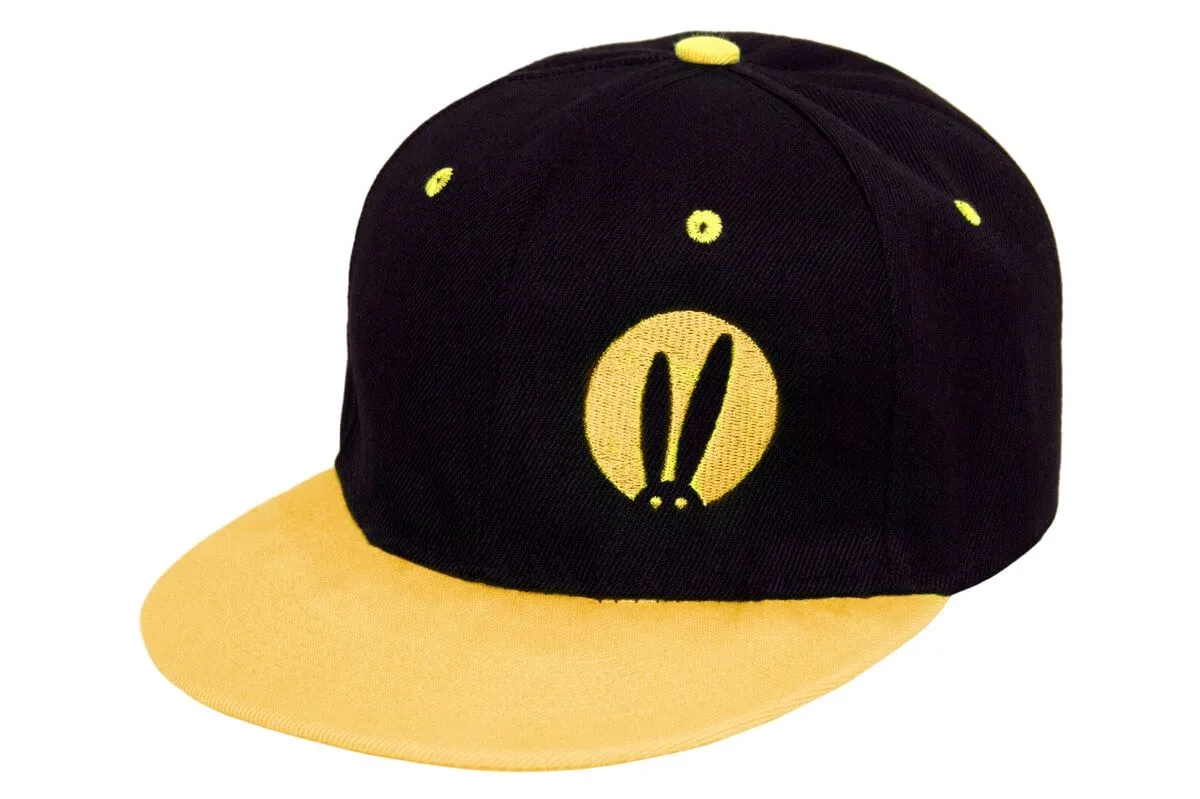 Кепка Розовый Кролик с логотипом РК, желтая