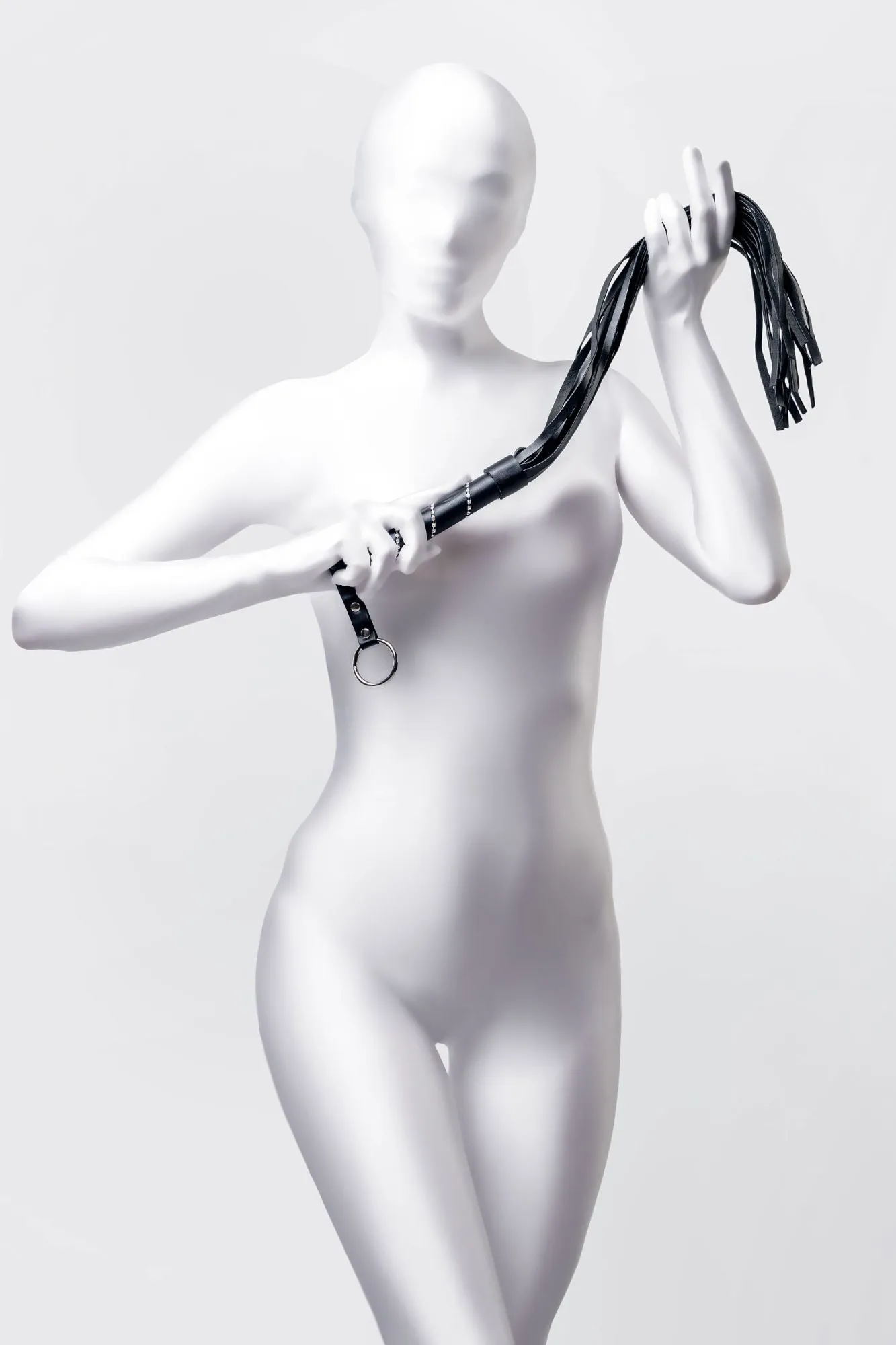 флоггер anonymo #0005, pu кожа, черный, 64 см в России