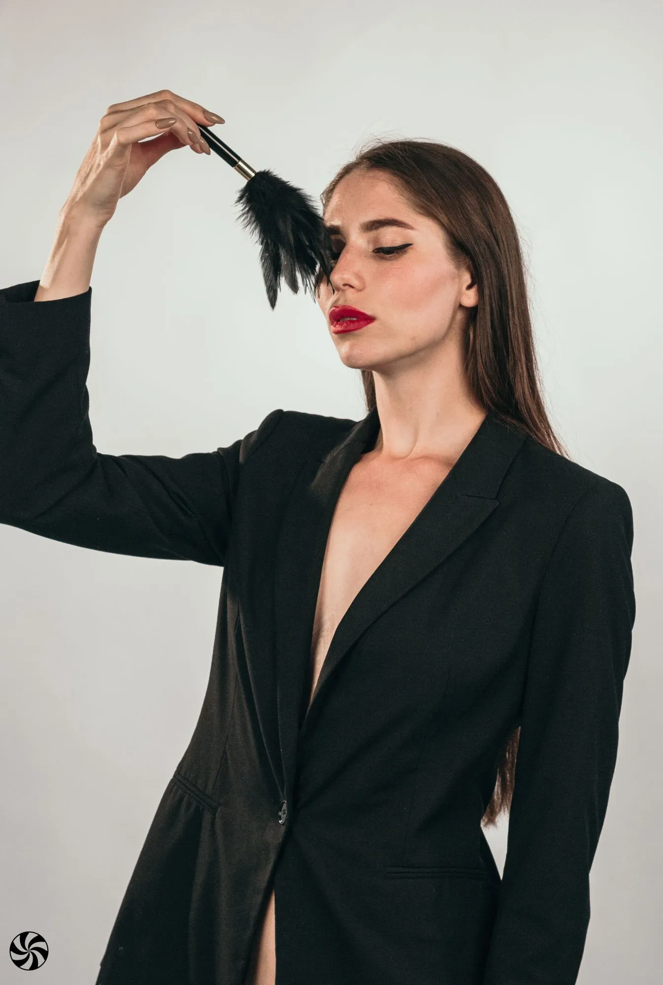 тиклер burlesque plume black 1082-02lola в России