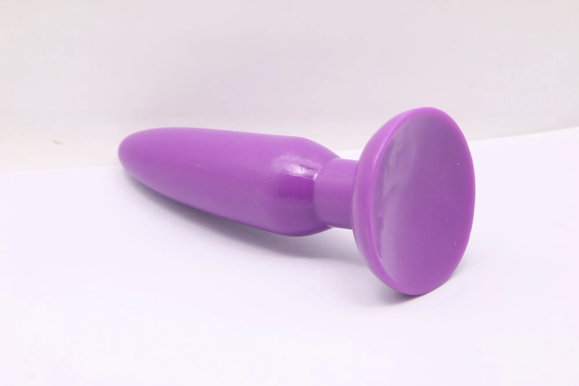 анальная пробка с присоской 3,7 см purple bi-017001r в России