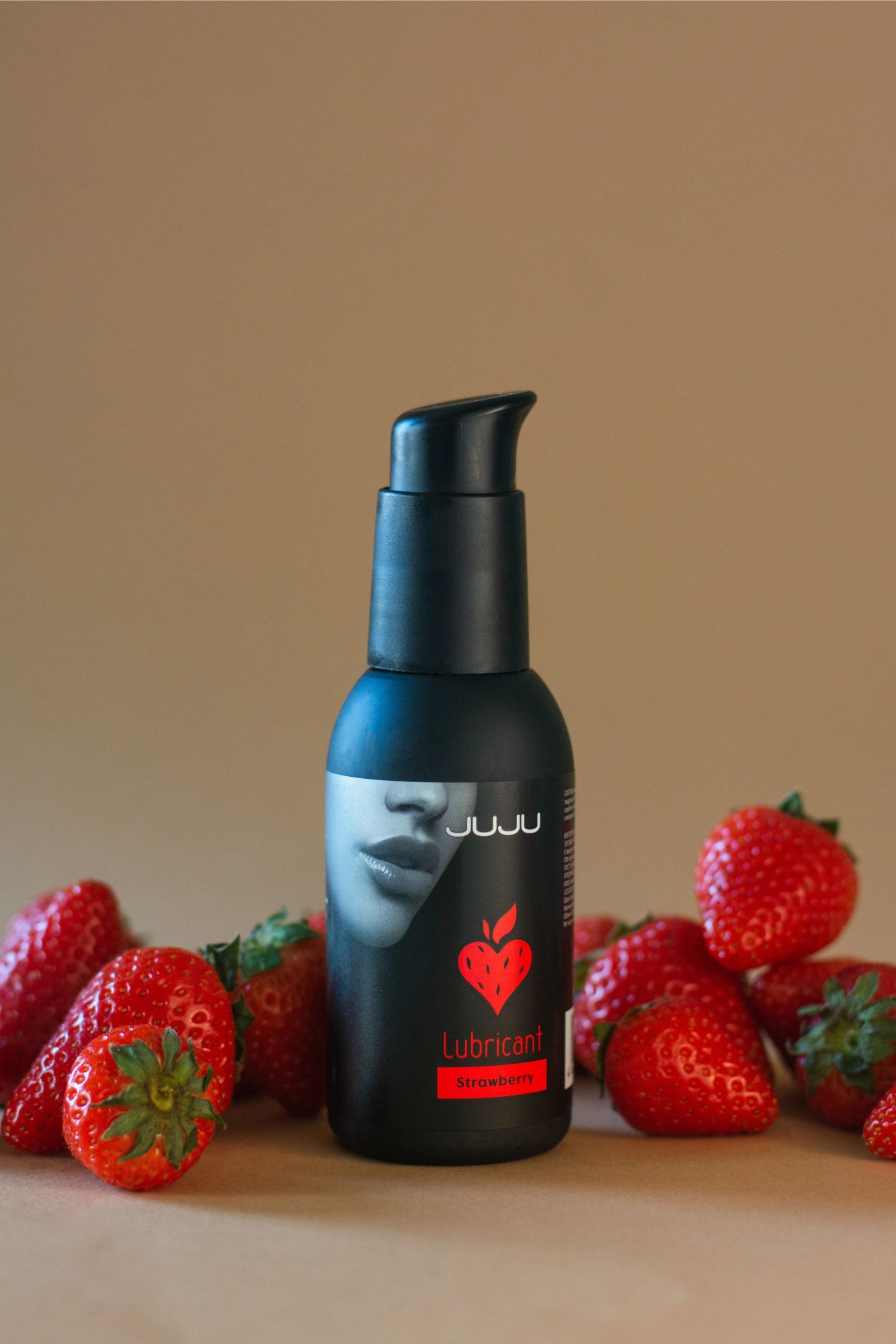 съедобный лубрикант juju клубничка 100ml 987ju в России