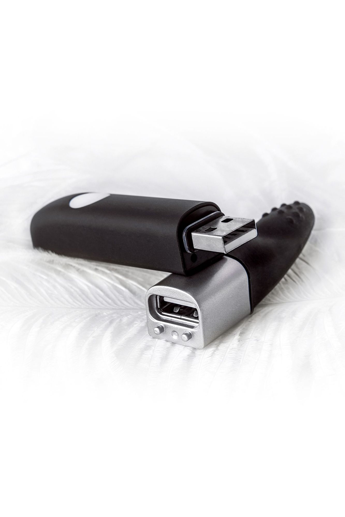 вибратор клиторальный qvibry 8gb usb памяти, силикон, черный, 12 см в России