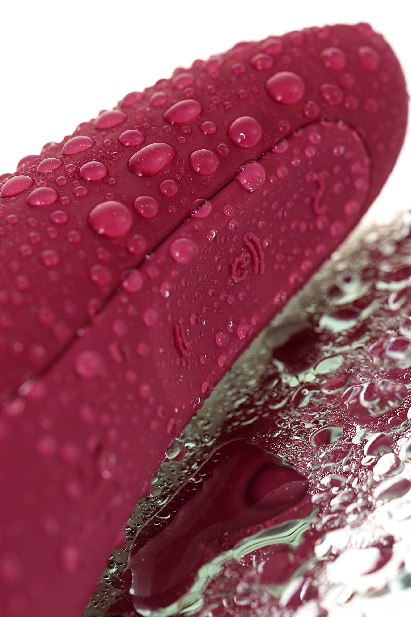 вакуум-волновой бесконтактный стимулятор клитора satisfyer curvy 1+, силикон, красный, 13,41 см. в России