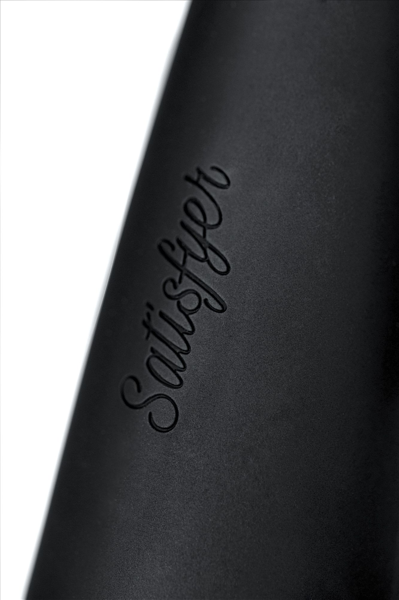 вакуум-волновой бесконтактный стимулятор клитора satisfyer pro 3 vibration, силикон, черный, 14 см. в России