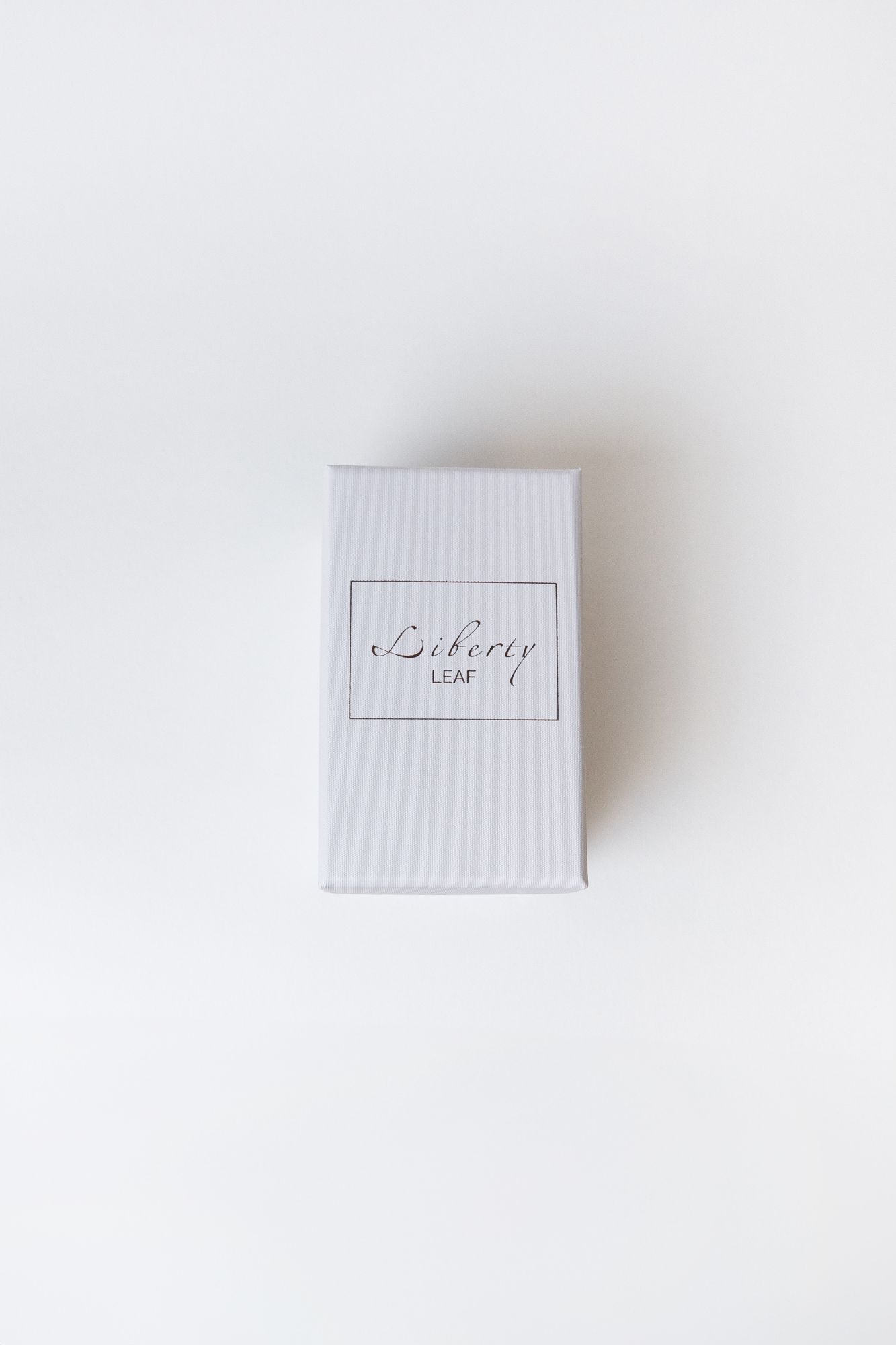 вибро-кулон liberty leaf 9300-01lola в России
