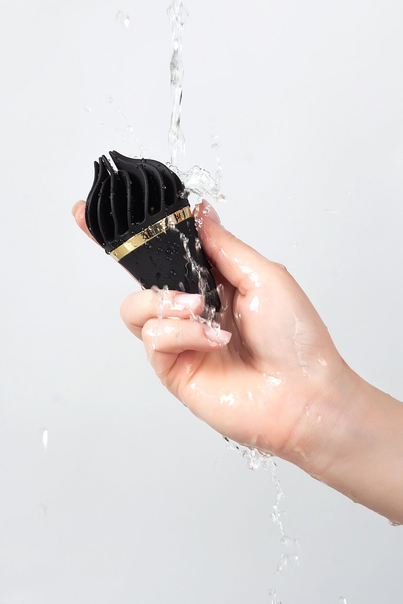 вибромассажер satisfyer layons sweet treat, силикон, черный, 10,4 см. в России